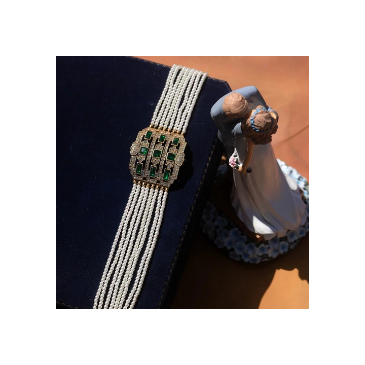 bague raffinée en perle noire de Tahiti baroque dorée à lor j