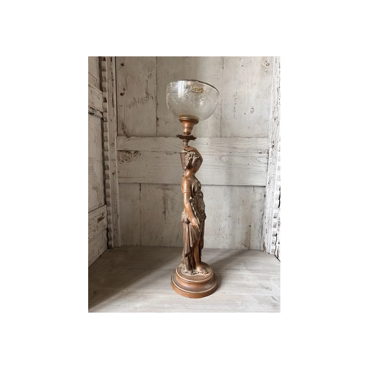 Globe de lampe à pétrole ancien gravure personnages et fleurs 