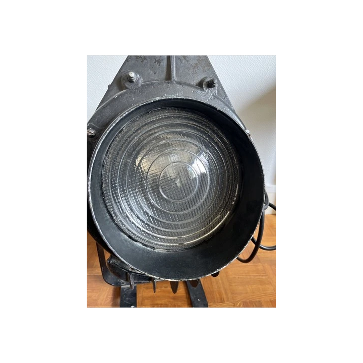 Lampe de bureau type industriel Chehoma made in Belgium - SHOP.T