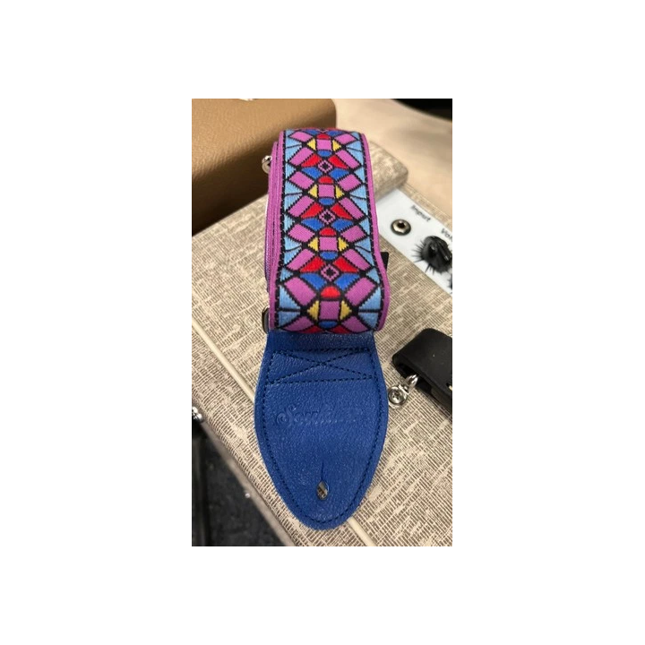 NOUVELLE ANNONCESouldier Laredo Tundra Leather Saddle Guitar Str