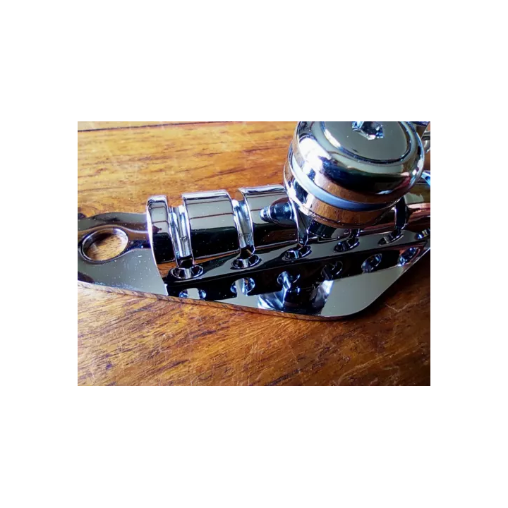 NEW BRIDGE FENDER 0081239049 - fully adjustable - chrome - guita