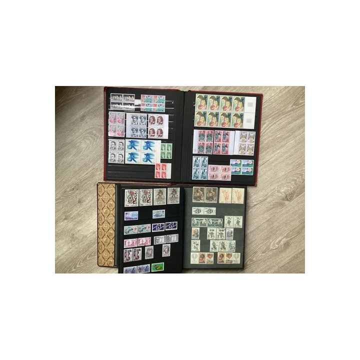 NOUVELLE ANNONCELot bloc de timbre neuf côté 320 euros - SHOP.