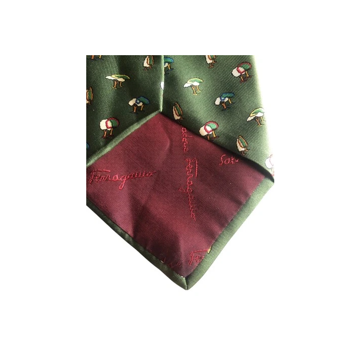 NOUVELLE ANNONCECravate Brioni En Soie De Couleur Bordeaux A Mot