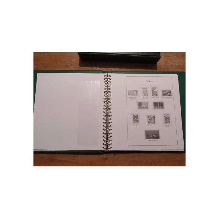 TIMBRES FRANCE NEUFS  2013 FEUILLET MARIANNE DE CIAPPA ET KAWENA