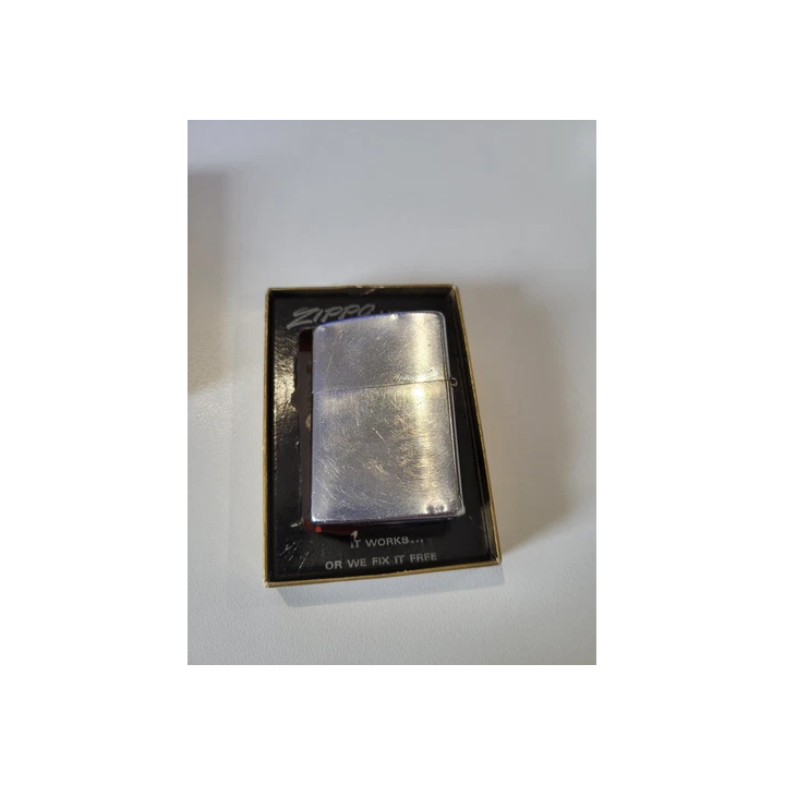 NOUVELLE ANNONCEOriginal Zippo Vietnam Vung Tau lighter LA USN -